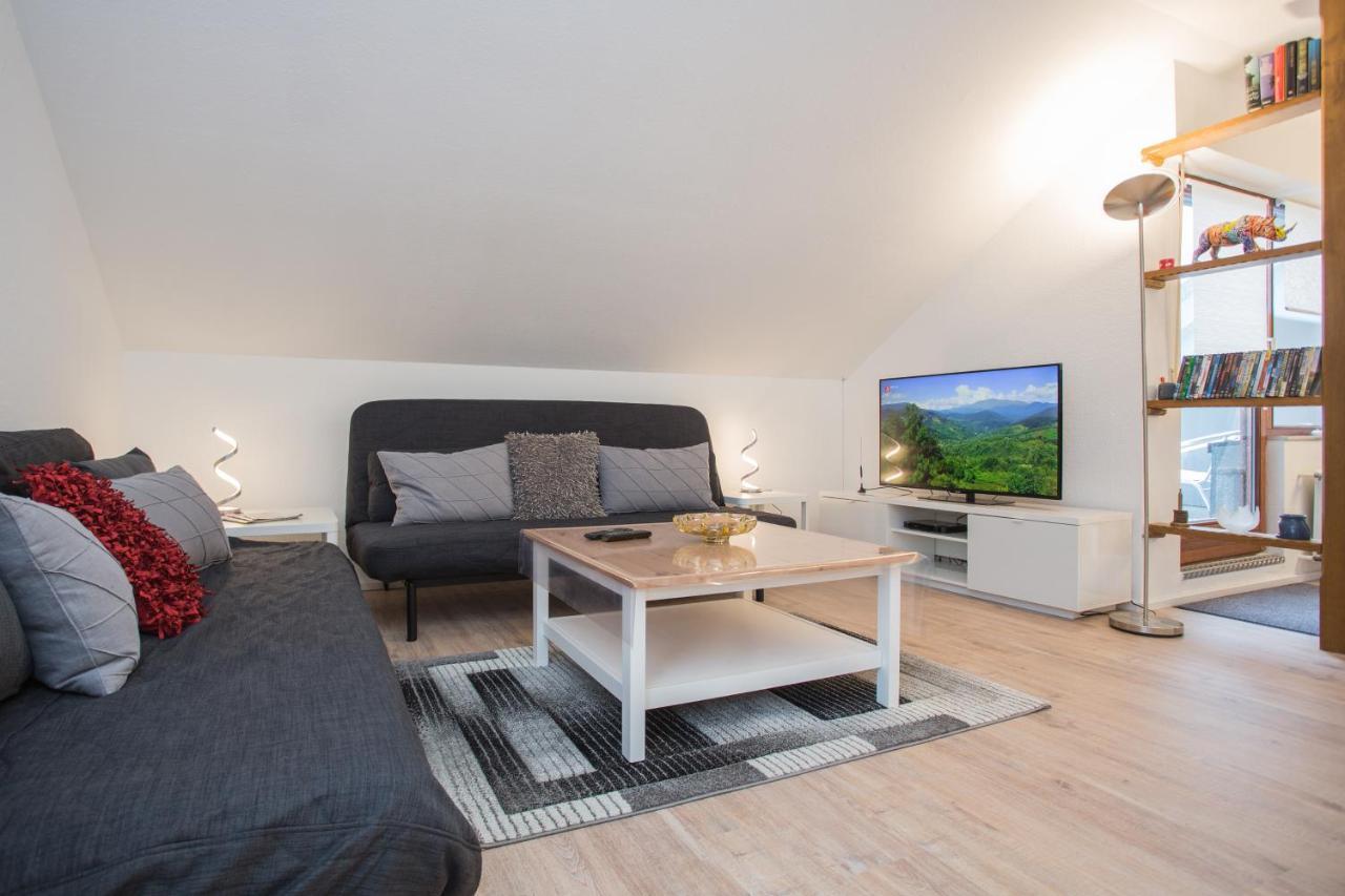 Am Kleehagen 51-f Apartment
